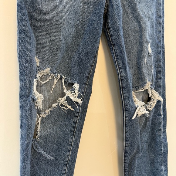 LEVI’S Ribcage Straight Ankle Button Fly Distressed Jeans - Picture 5 of 9